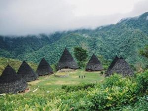 Jelajahi Indahnya Alam dan Budaya Wae Rebo