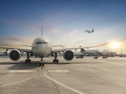 Izin Operasi Angkutan Udara Juga Dipangkas UU Cipta Kerja