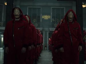 Perlawanan Money Heist di Aksi Protes Puerto Rico sampai Indonesia Perlawanan Money Heist di Aksi Protes Puerto Rico sampai Indonesia