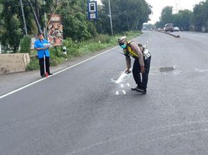 Tragis, Ojol dan Penumpangnya Tewas Terlindas Truk Trailer Tragis, Ojol dan Penumpangnya Tewas Terlindas Truk Trailer