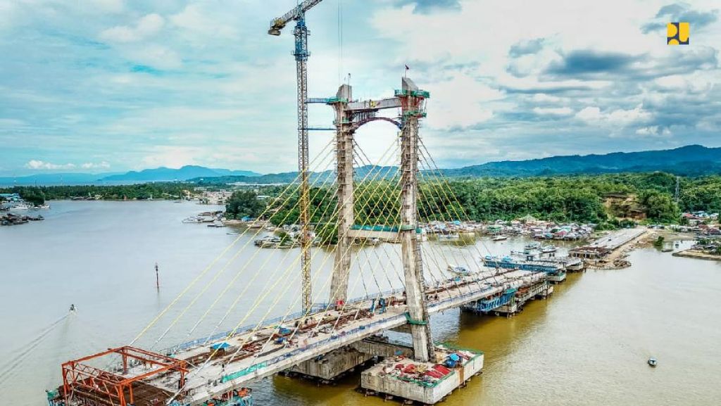 Melihat Pembangunan Jembatan Megah di Teluk Kendari