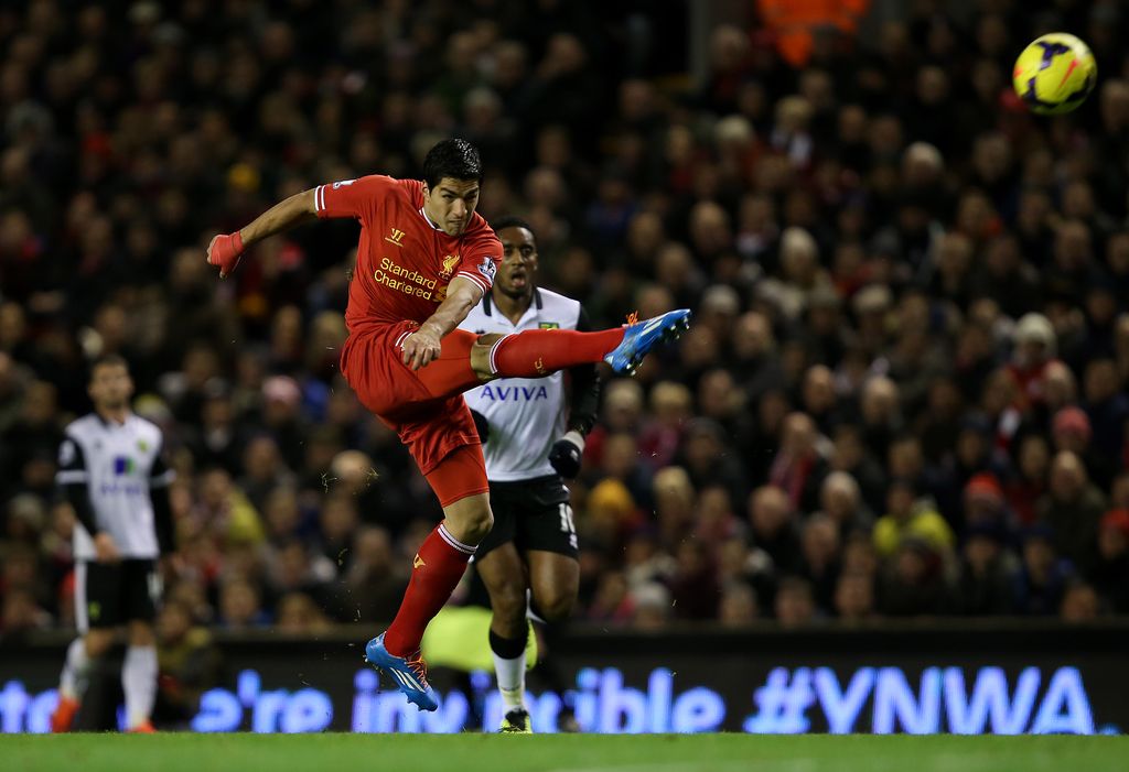 Luis Suarez pun punya tendangan keras yang mematikan