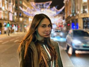 Luna Maya Bicara soal Pertemuannya dengan Ariel NOAH Luna Maya Bicara soal Pertemuannya dengan Ariel NOAH