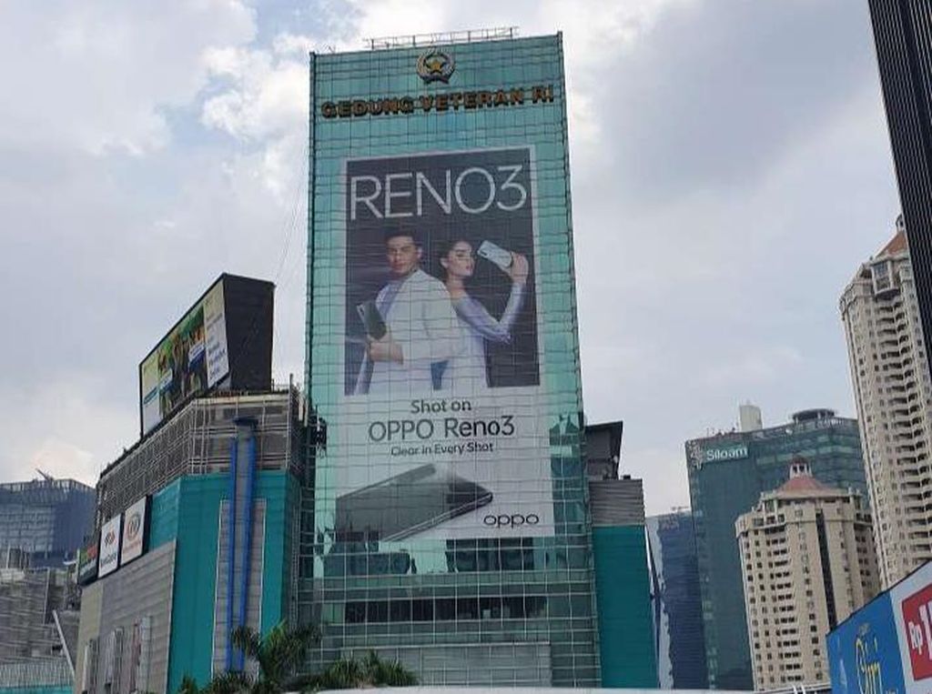 OPPO Pajang Reklame Foto Segede Gaban di Gedung, Ini Ceritanya OPPO Pajang Reklame Foto Segede Gaban di Gedung, Ini Ceritanya