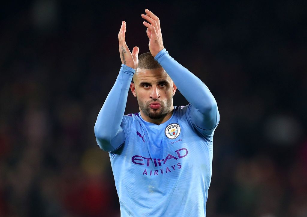 SHEFFIELD, ENGLAND - JANUARY 21: Kyle Walker of Manchester City acknowledges the fans  during the Premier League match between Sheffield United and Manchester City at Bramall Lane on January 21, 2020 in Sheffield, United Kingdom. (Photo by Catherine Ivill/Getty Images)