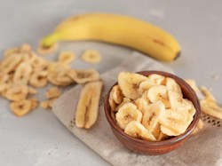 Bikin Keripik Pisang Praktis Pakai Air Fryer Buat Camilan Diet