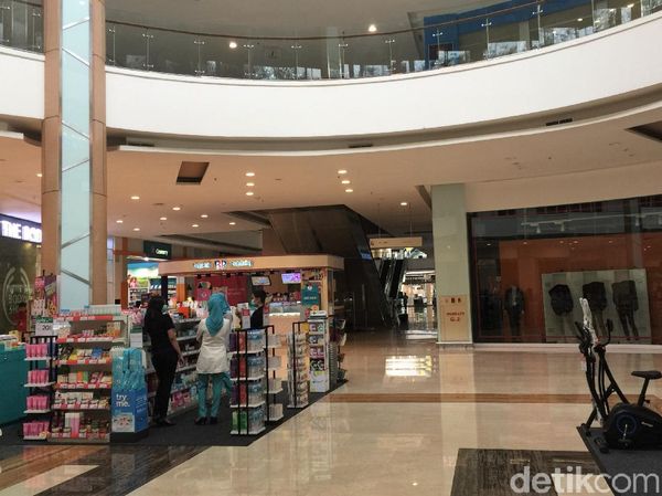 Begini Lengangnya Mal di Bekasi Dampak Corona