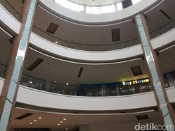 327 Mal Pangkas Jam Operasi hingga Tutup Sementara