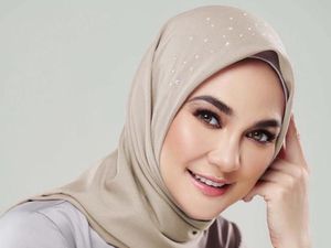 Luna Maya Minta Didoakan Agar Bisa Hijrah Seperti Dewi Sandra