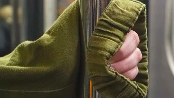 Bermacam Cara agar Tangan Tak Sentuh Benda