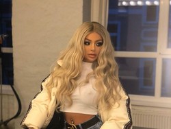 Covidiot, Influencer Ini Dihujat Karena Jadikan Masker Sebagai Bikini