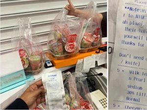 Pegawai Supermarket Ini Dikirimi Bubble Tea oleh Anonim yang Hargai Kerjanya Pegawai Supermarket Ini Dikirimi Bubble Tea oleh Anonim yang Hargai Kerjanya