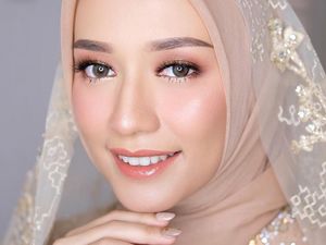 Foto: Inspirasi Hijab Siraman Hingga Akad Mega Iskanti yang Nikah Tanpa Tamu Foto: Inspirasi Hijab Siraman Hingga Akad Mega Iskanti yang Nikah Tanpa Tamu