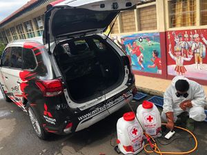 Mobil Listrik Mitsubishi Jadi Armada Penyemprot Disinfektan Mobil Listrik Mitsubishi Jadi Armada Penyemprot Disinfektan