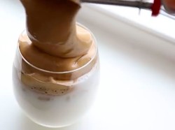 Masih Hobi Bikin Dalgona Coffee? Ketahui Jumlah Kalori dalam Satu Cangkir