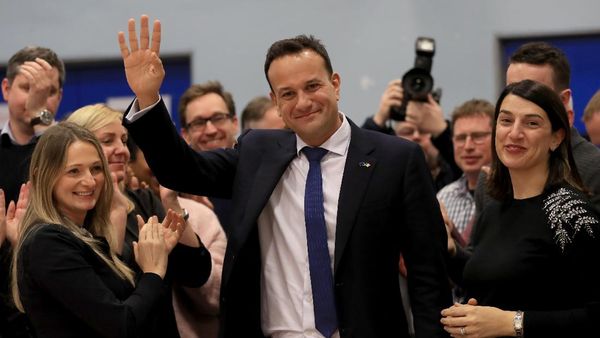 Ini PM Irlandia yang Gabung dengan Tim Medis untuk Hadapi Corona