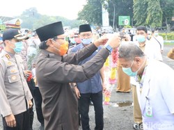 Begini Cara Forkopimda Pasuruan Hormati Perjuangan Petugas Medis Corona