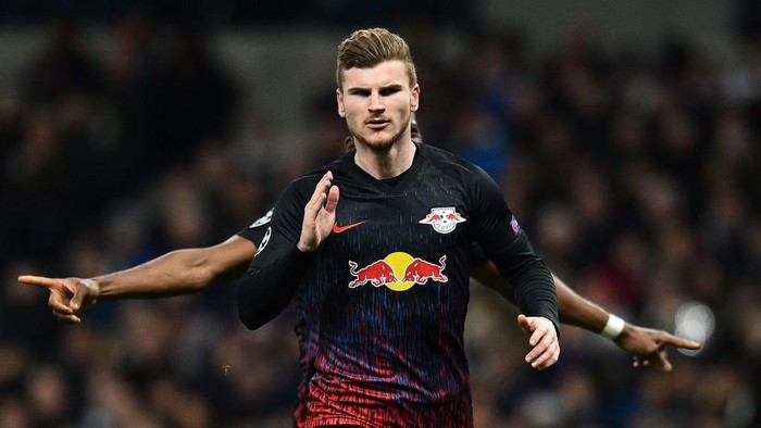 RB Leipzigs German striker Timo Werner celebrates scoring the opening goal from the penalty spot during the UEFA Champions League round of 16 first Leg football match between Tottenham Hotspur and RB Leipzig at the Tottenham Hotspur Stadium in north London, on February 19, 2020. (Photo by Glyn KIRK / IKIMAGES / AFP)