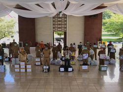 Wilayahnya Zona Merah Corona, Walkot Prabumulih Siapkan RS-Bagi Sembako Wilayahnya Zona Merah Corona, Walkot Prabumulih Siapkan RS-Bagi Sembako