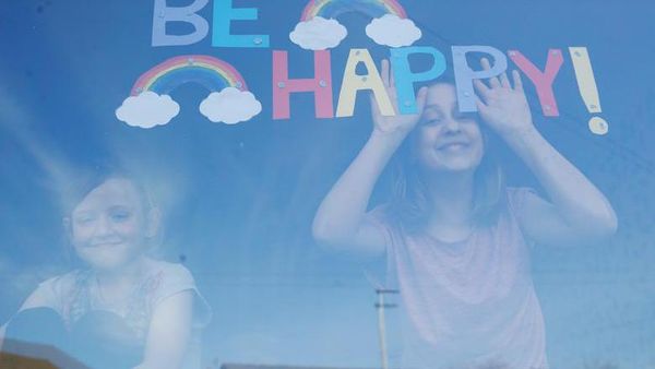 Foto: #dirumahsaja Versi dari Berbagai Negara (II)