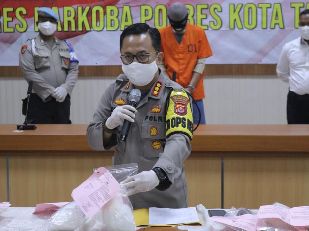 Bawa 9,4 Kg Sabu, Kuli Bangunan di Tangerang Ditangkap Polisi Bawa 9,4 Kg Sabu, Kuli Bangunan di Tangerang Ditangkap Polisi
