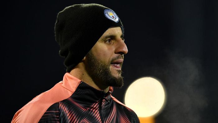 Kyle Walker ZAGREB, CROATIA - DECEMBER 11: Kyle Walker of Manchester City looks on prior to the UEFA Champions League group C match between Dinamo Zagreb and Manchester City at Maksimir Stadium on December 11, 2019 in Zagreb, Croatia. (Photo by Dan Mullan/Getty Images)