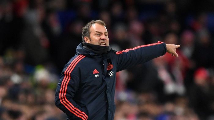 Hans-Dieter Flick LONDON, ENGLAND - FEBRUARY 25: Hans-Dieter Flick, Head Coach of Bayern Munich reacts during the UEFA Champions League round of 16 first leg match between Chelsea FC and FC Bayern Muenchen at Stamford Bridge on February 25, 2020 in London, United Kingdom. (Photo by Shaun Botterill/Getty Images)