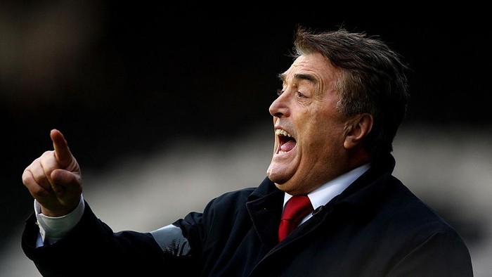 LONDON, ENGLAND - NOVEMBER 18:  Serbia coach Radomir Antic during the International Friendly match between South Korea and Serbia at Craven Cottage on November 18, 2009 in London, England.  (Photo by Richard Heathcote/Getty Images)