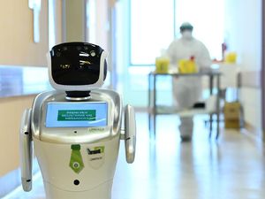 Robot Bakal Wira-wiri di RS Bantu Tenaga Medis Robot Bakal Wira-wiri di RS Bantu Tenaga Medis