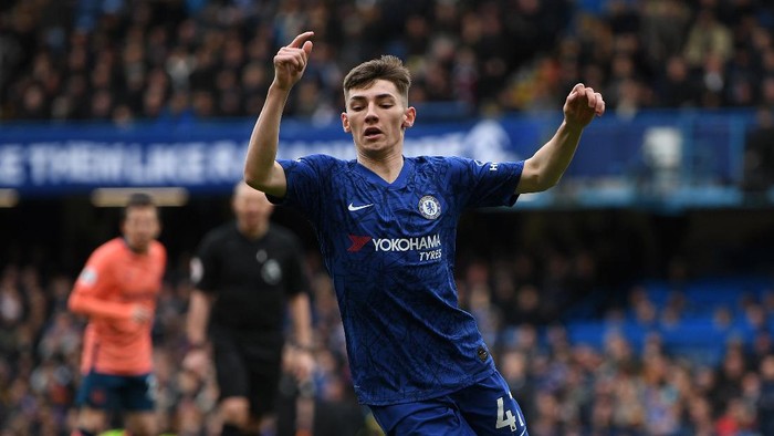 LONDON, ENGLAND - MARCH 08:  Billy Gilmour of Chelsea during the Premier League match between Chelsea FC and Everton FC at Stamford Bridge on March 08, 2020 in London, United Kingdom. (Photo by Shaun Botterill/Getty Images)