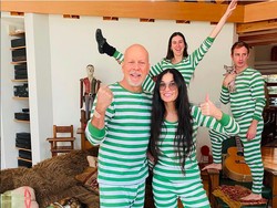 Bruce Willis dan Demi Moore Pesta Piyama di Momen Karantina