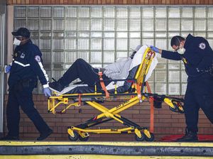 AS Catat 1.000 Kematian Corona Sehari, Raja Salman Pimpin Rapat dari RS