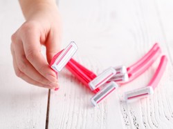 Potret Wanita Tak Cukur Bulu Ketiak Selama 10 Tahun, Sudah Segondrong Apa?