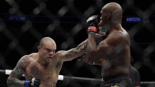 Kisah Petarung UFC Bertarung Sengit Lawan Penyusup