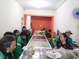 Curhat Driver Ojol di Bandung yang Penghasilannya Turun Imbas Corona