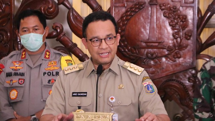 Gubernur DKI Jakarta Anies Baswedan saat mengumumkan PSBB di DKI Jakarta. (Dok. Pemprov DKI)