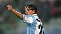 Simone Inzagi salah satu andalan Lazio di lini depan saat meraih Scudeto dua dekade lalu. Total ada tujuh gol dilesakkan. (Foto: Getty Images/Stuart Franklin)