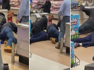 Iseng Ludahi Makanan di Supermarket, Pria Ini Dipukuli Pengunjung