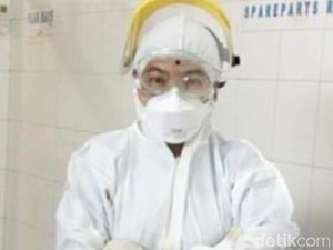Kisah dr Sri Tangani Pasien Corona: Rindu Keluarga, Pulang Cuma Bisa Menatap