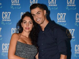 Pacar Ronaldo Vs Keluarganya: Cap Wanita Iblis hingga soal Buku Tulis