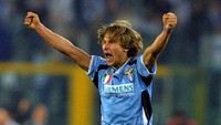 Pavel Nedved adalah salah satu nyawa Lazio dalam meraih gelar Scudetto 1999/2000. (Foto: Getty Images/Grazia Neri)
