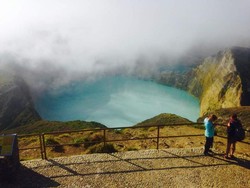 Cuaca Buruk, TN Kelimutu Ditutup Sementara