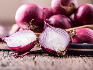 Harga Bawang di Palopo Turun Jelang Ramadhan