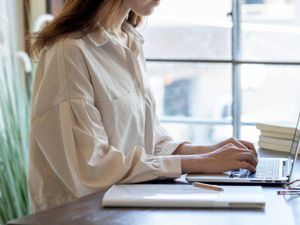 5 Tips Untuk Jaga Asupan Nutrisi Agar Tetap Bugar Selama WFH 5 Tips Untuk Jaga Asupan Nutrisi Agar Tetap Bugar Selama WFH