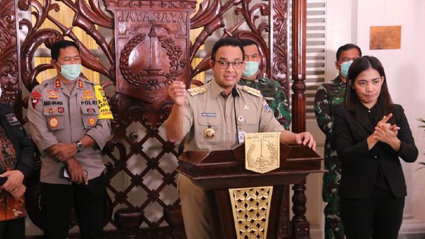 Gubernur DKI Jakarta Anies Baswedan saat mengumumkan PSBB di DKI Jakarta. (Dok. Pemprov DKI)