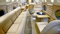 Gulfstream V 2004 keluaran dari Gulfstream Aerospace, penjual jet pribadi pertama di dunia dan anak perusahaan dari General Dynamics asal AS. Gulfstream sudah eksis sejak tahun 1958 (Gulfstream)