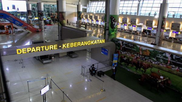 WNA Dilarang Masuk, Perbatasan Indonesia-Bandara Sepi