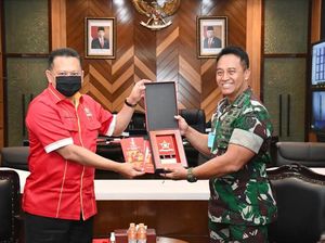 Bamsoet: SOKSI & Angkatan Darat Ibarat Dua Tubuh Satu Hati Kawal NKRI Bamsoet: SOKSI & Angkatan Darat Ibarat Dua Tubuh Satu Hati Kawal NKRI