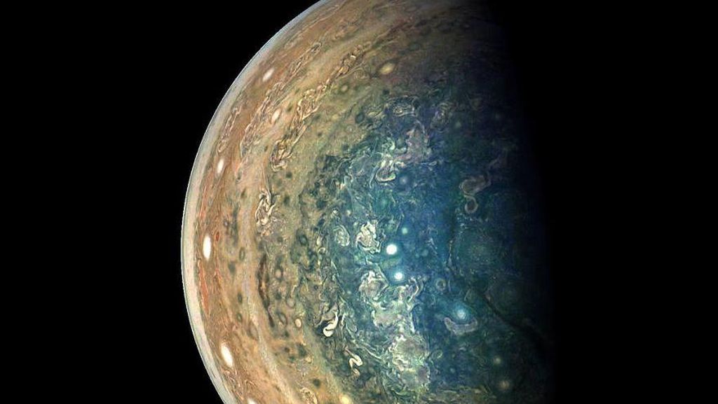 Potret Keindahan Planet Jupiter yang Mempesona