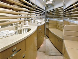 Bagian kamar mandi dalam jet pribadi Messi (Gulfstream)